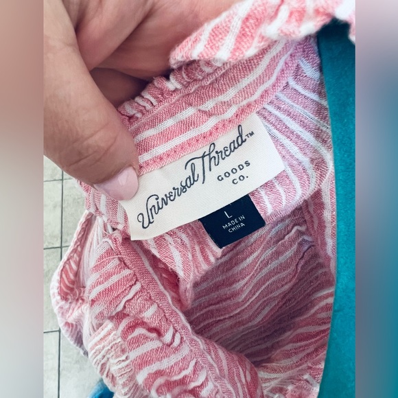 CLEARANCE Adorable Sleeveless Summer Top Universal Thread - Picture 6 of 6